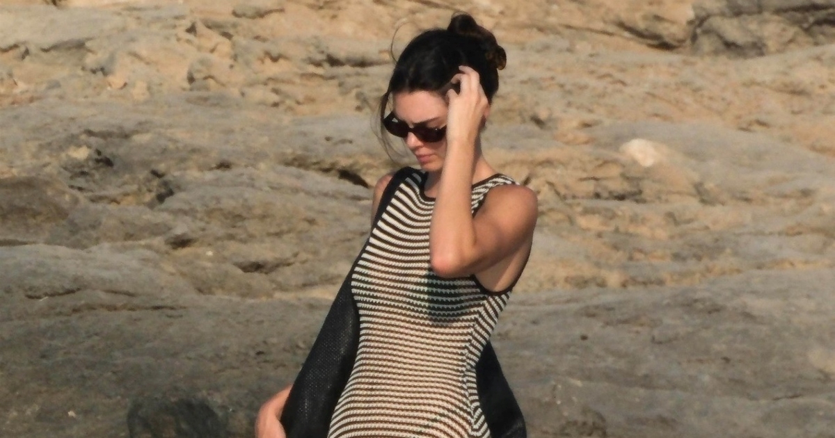 Kendall Jenner oduševila svojom haljinom za plažu. Evo gdje je možete kupiti