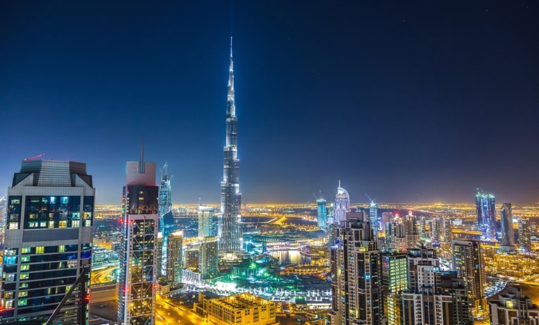 Što znači Burj Khalifa i kako se putuje do zadnjeg kata? Zgrada je fascinantna