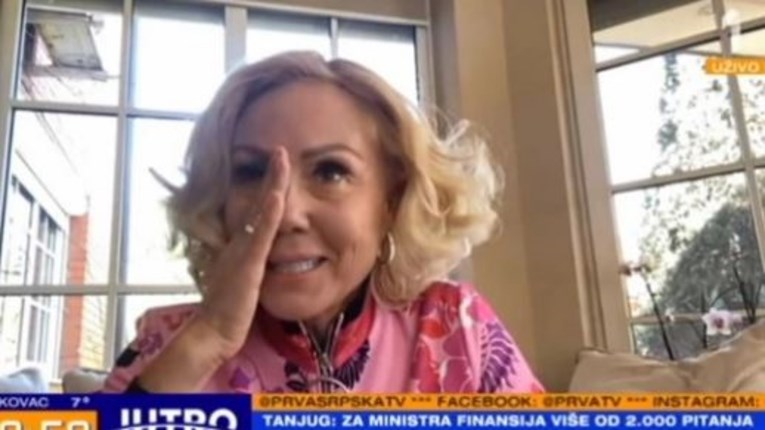 Jovana Joksimović rasplakala Lepu Brenu lažnom snimkom iz Italije