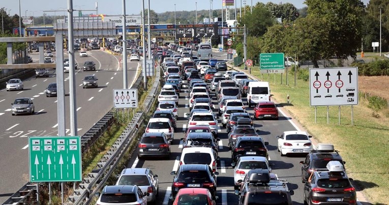 HAC se hvali: Za vikend smo naplatili 15 posto više cestarina nego lani