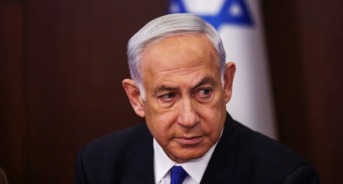 Netanyahu izgubio svijest i udario glavom. Prevezen je u bolnicu