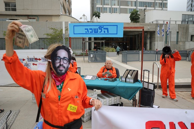 Izrael izdao nalog za uhićenje "agenta kaosa" Einhorna. "Zna dosta stvari o Vučiću"