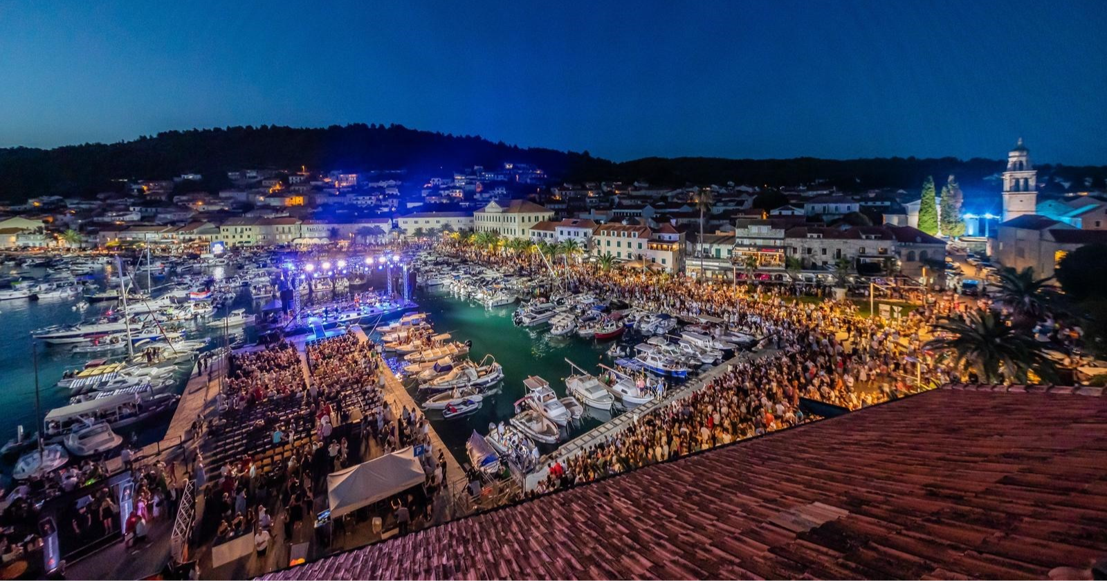 Ovako Vela Luka izgleda iz zraka na petu godišnjicu Oliverove smrti