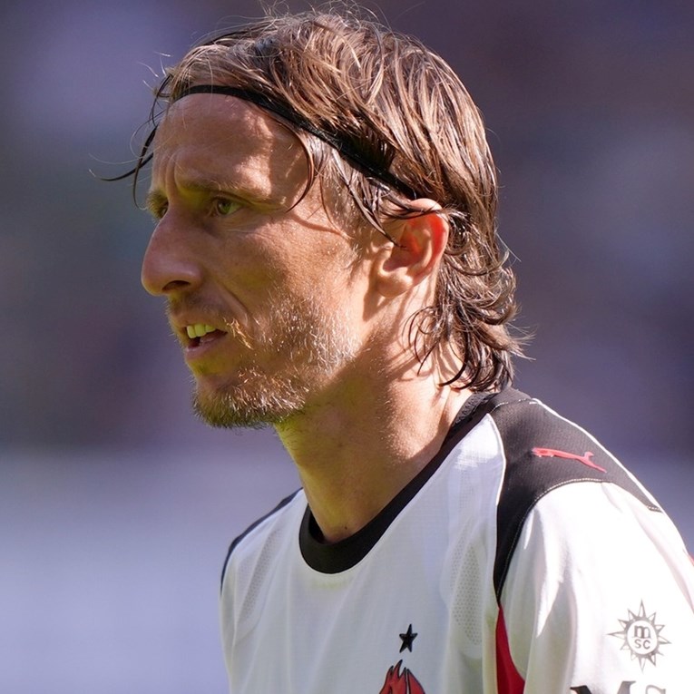 Englezi svrstali Modrića među 10 kandidata za najrjeđu nagradu u nogometu