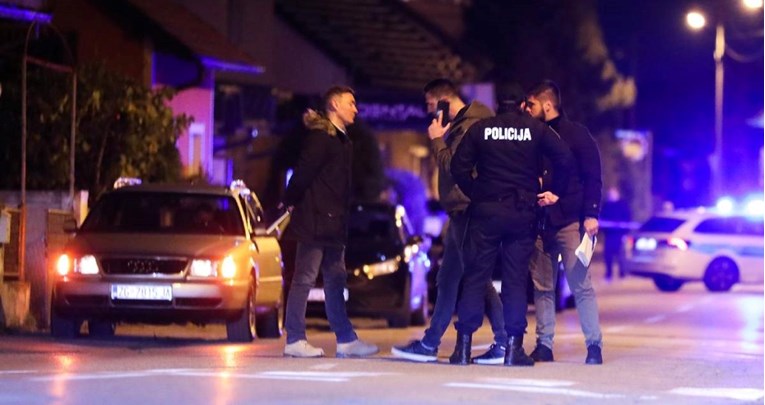 Eksplozija u dvorištu u Zagrebu. Policajci išli od stana do stana, ulica blokirana