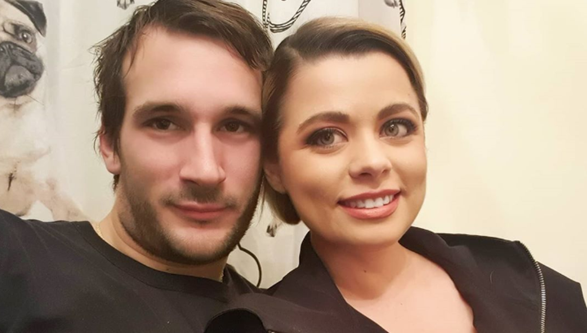 Šušnjara objavila rijetku fotku sa sedam godina mlađim dečkom: Ljubav u doba korone