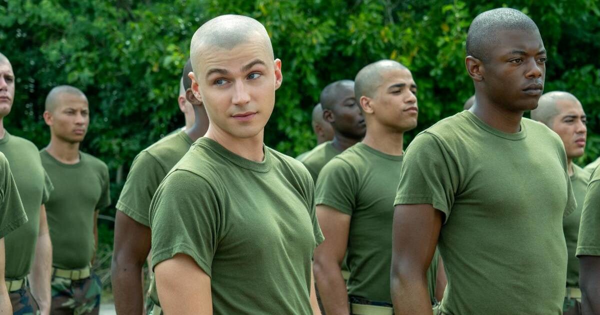 Gay tinejdžer u vojnom kampu 90-ih: Nova Netflixova serija oduševila je gledatelje