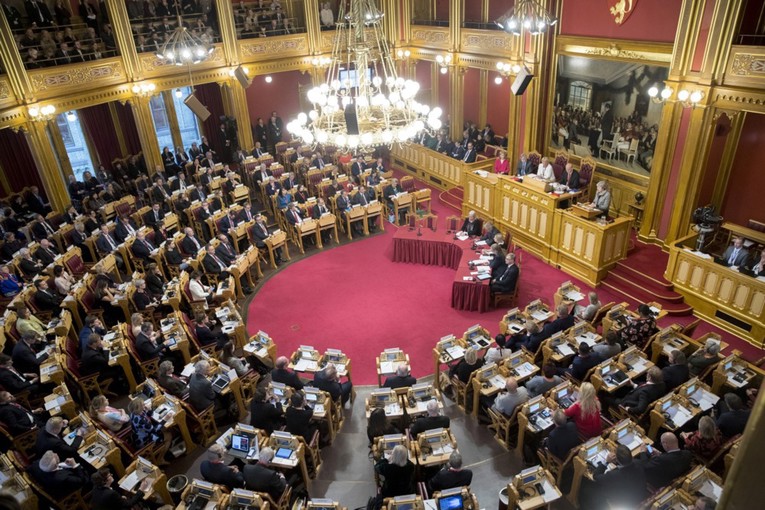 Bivši i sadašnji norveški ministri odgovarat će na pitanja zbog veza s Epsteinom