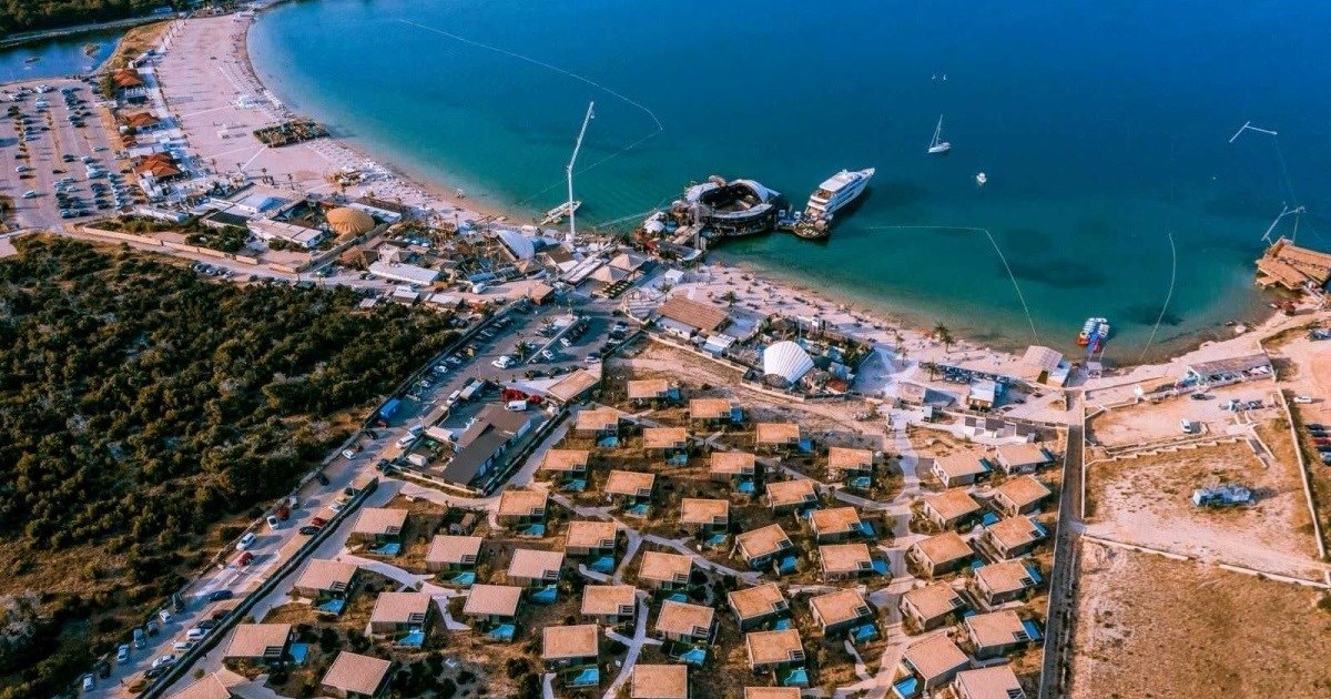 Zapečaćen resort na Pagu. Vlasnici: Radimo legalno, imamo dokumente. Uništit će nas