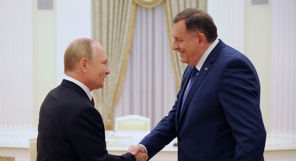 Suđenje Dodiku 22. studenog, on prije toga ide Putinu