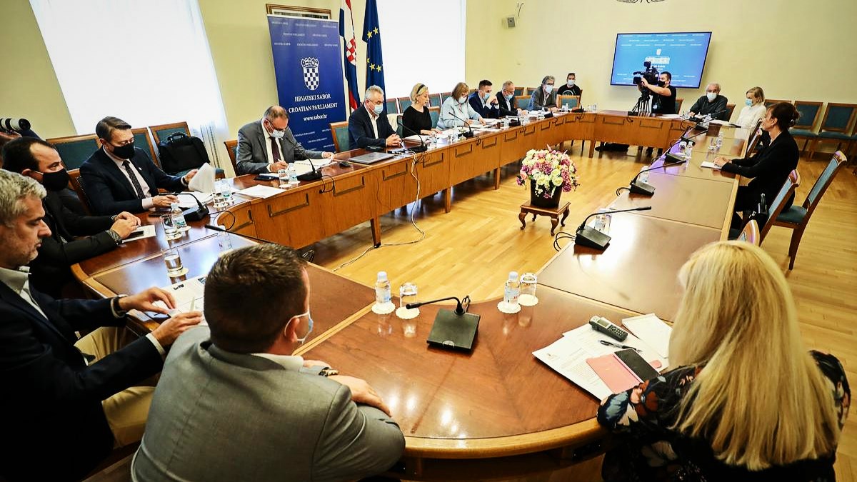Za šefa HRT-a prijavilo se 13 kandidata, prvih šest predstavilo programe