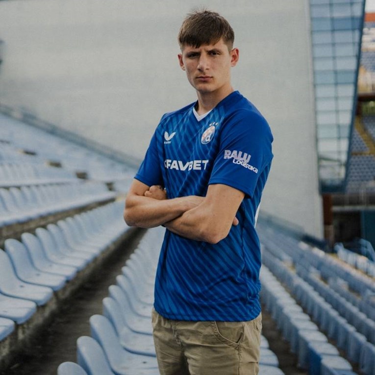Dinamo predstavio novog napadača