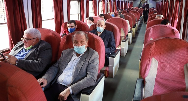 Njemačka ukida obvezu nošenja maski u vlakovima. "Stanovništvo je steklo imunitet"