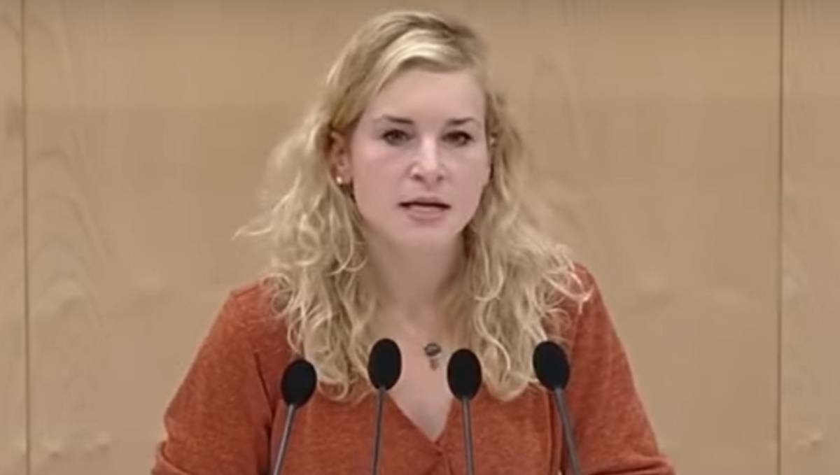 VIDEO Austrijska zastupnica pala u nesvijest tijekom govora u parlamentu