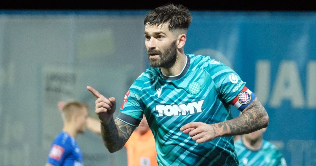 Livaja tješio igrača Jadrana koji je zabio autogol