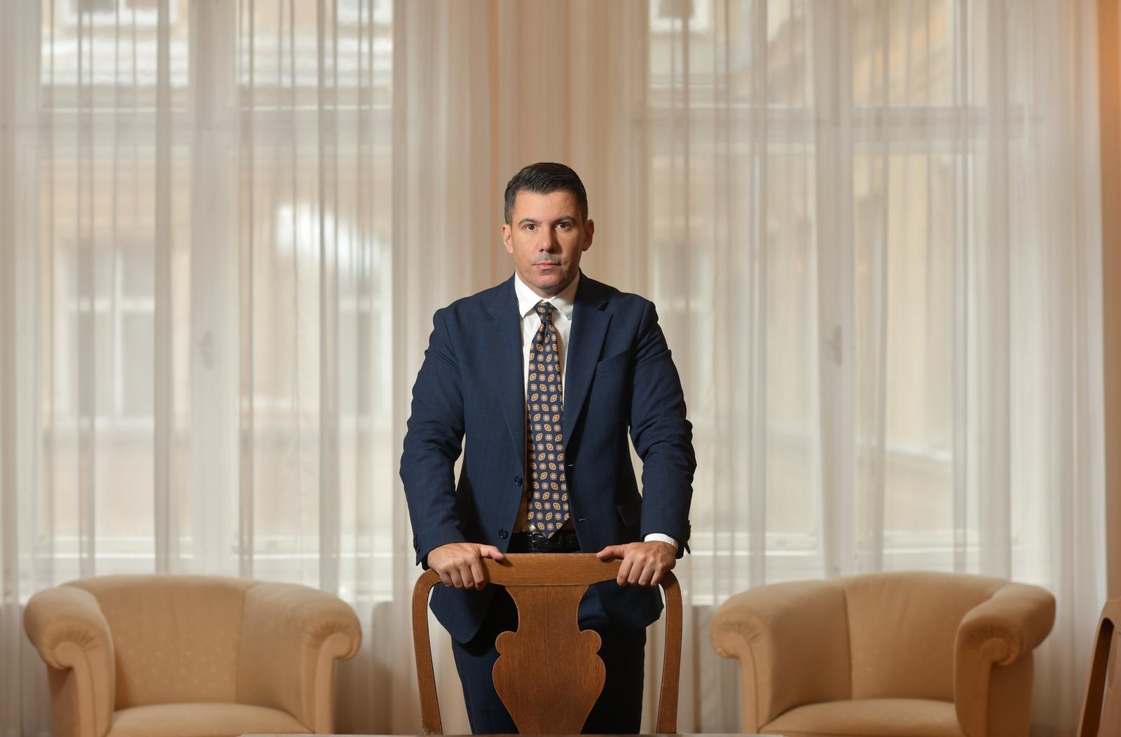 Grmoja: Zašto Milanović ne da ostavku? Jer je svjestan da neće imati 76 ruku