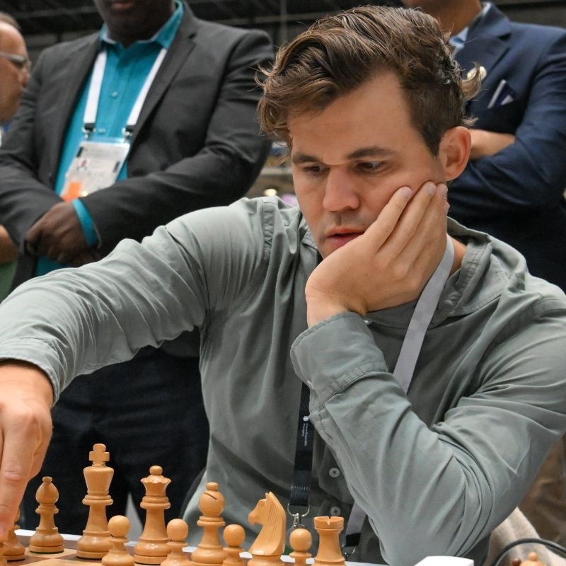 Magnus Carlsen na eBayu prodao traperice zbog kojih je diskvalificiran