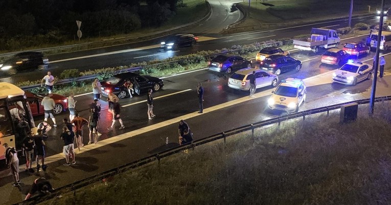 Zbog nereda na autocesti optužena 42 navijača Hajduka
