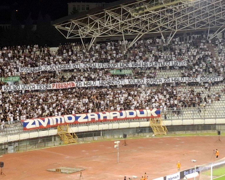 Pogledajte Torcidinu poruku igračima Hajduka nakon europskog debakla