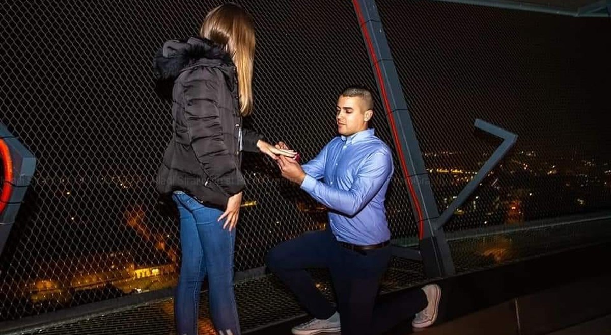 Pala prosidba na obnovljenom vukovarskom Vodotornju