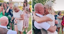 Žena se zaručila na vjenčanju svoje kćeri i ostavila goste bez riječi