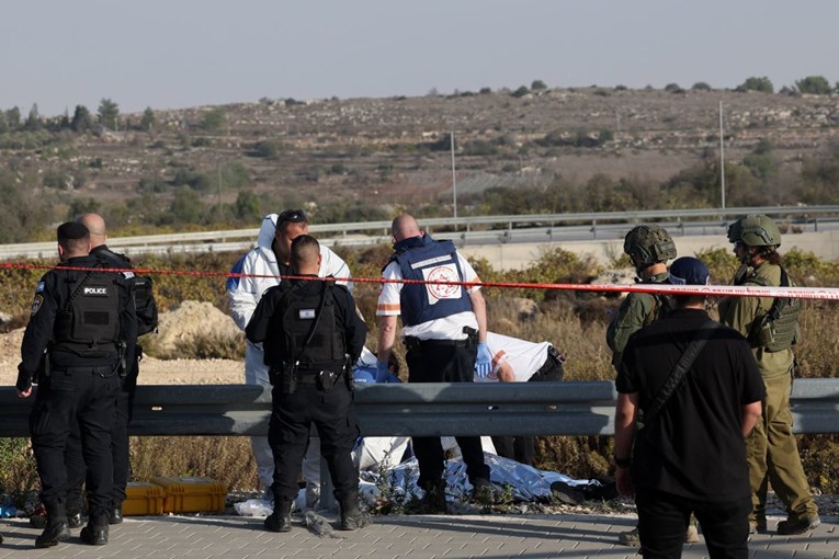 Palestinac pregazio muškarca i izbo ženu u Izraelu. Ministar: Vojska će odgovoriti