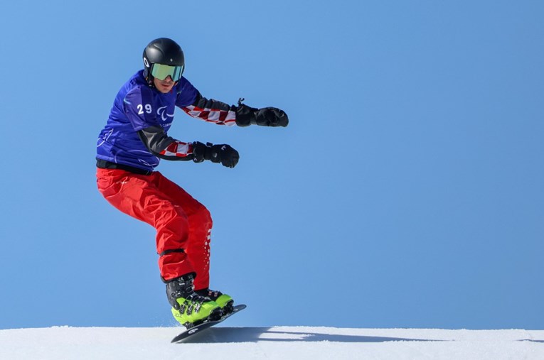Bruno Bošnjak nije ušao u polufinale snowboard crossa na PZOI-ju