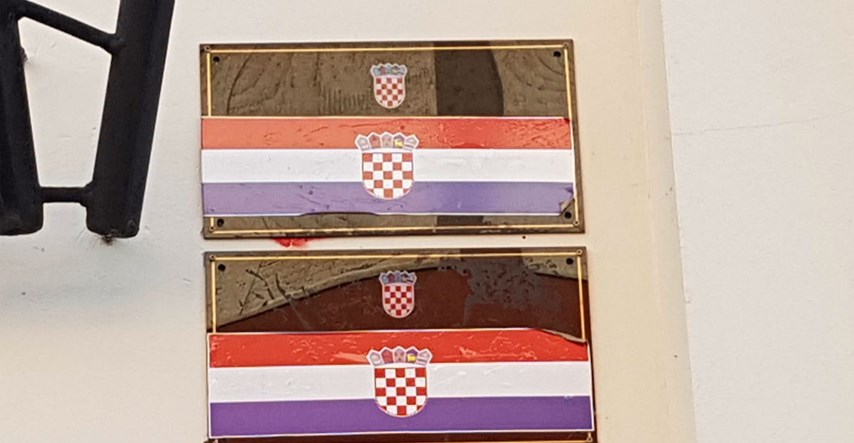 FOTO Na zgradama sudova u Vukovaru prekrivene dvojezične ploče