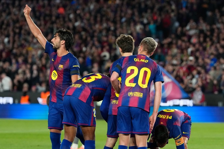 Utakmica Barcelone hitno prekinuta na 18 minuta. Navijač doživio srčani zastoj