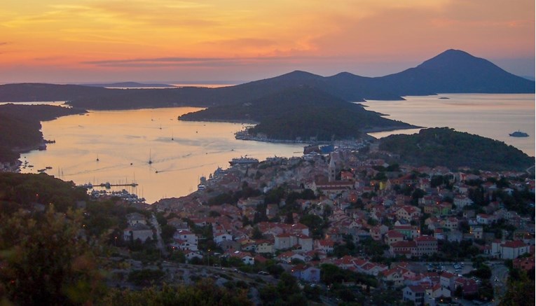 Obitelj se zarazila salmonelom u hotelu na Lošinju? Brzo su shvatili da nisu jedini