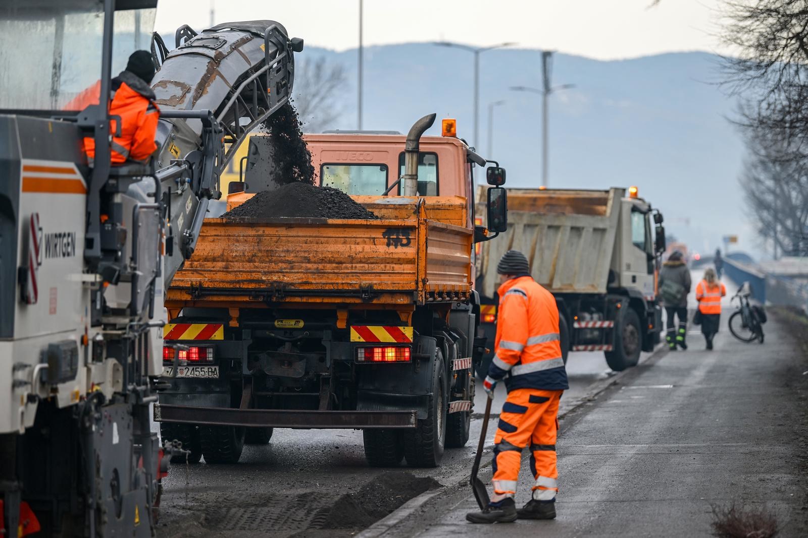 Šire se radovi na važnoj prometnici u Zagrebu. Gužve su već velike
