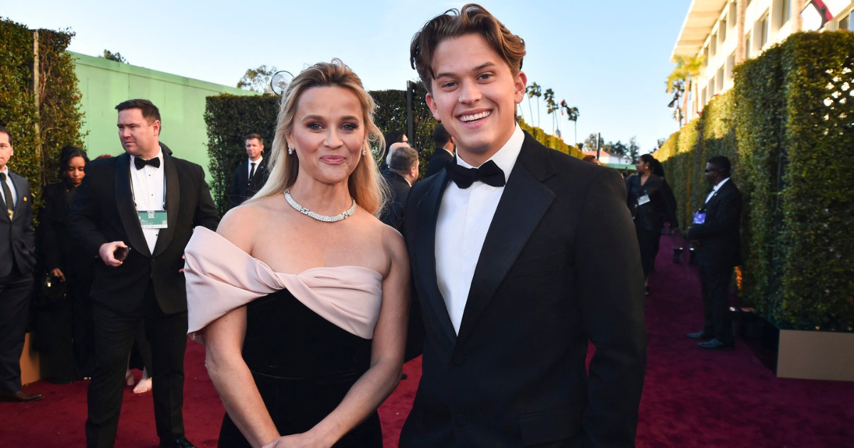 Sin Reese Witherspoon privukao pažnju na dodjeli nagrada, zbog ovoga ga svi hvale