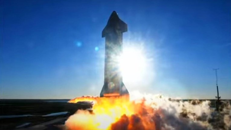 Prototip Muskove rakete za prijevoz ljudi na Mjesec i Mars eksplodirao pri slijetanju