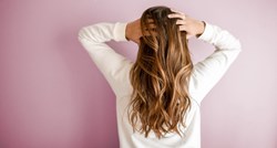 Jednostavni kućni trikovi koji će vašoj kosi dati volumen
