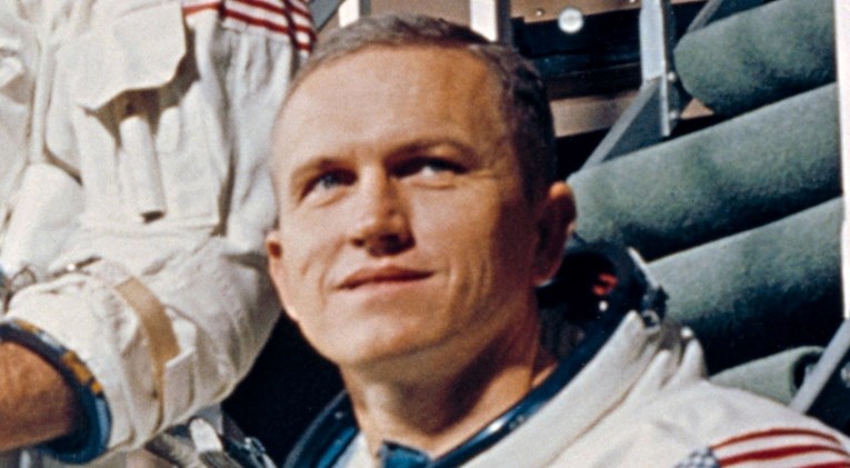 Umro zapovjednik Apolla 8