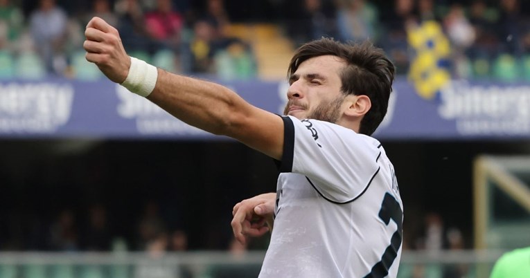 Sjajni Kvaratskhelia vodio Napoli do pobjede protiv Verone