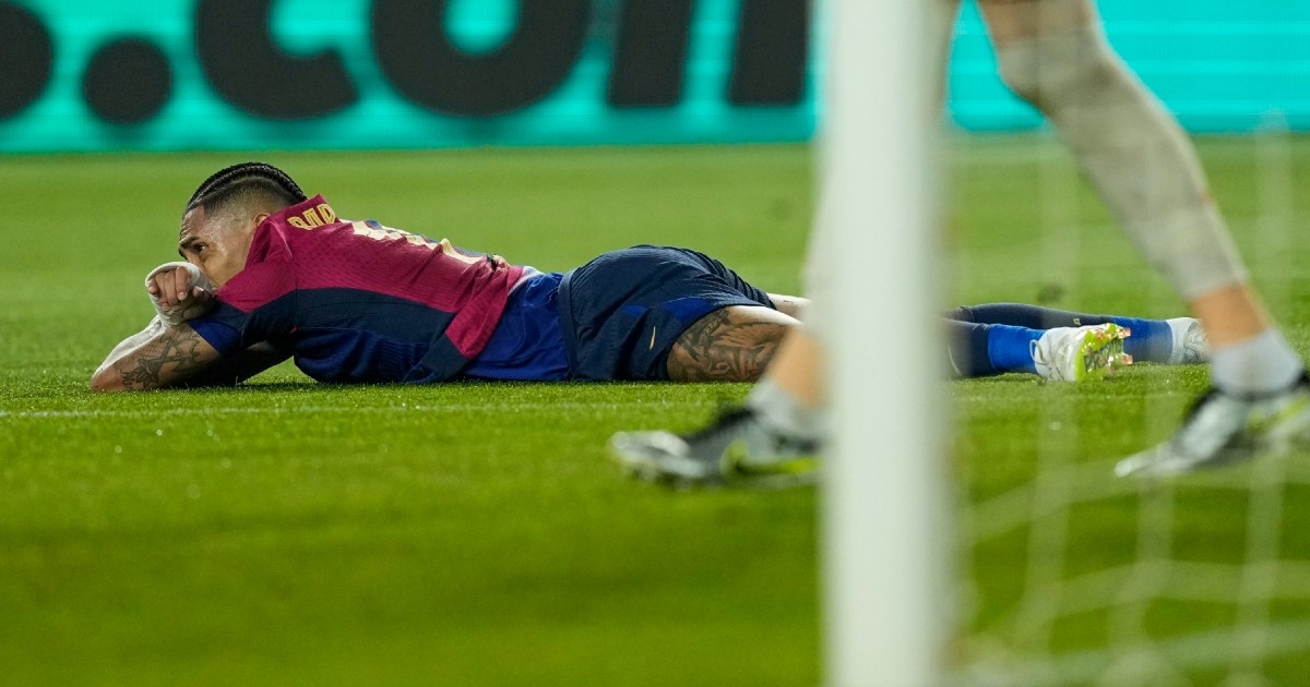 Igra nogomet života i favorit je za Zlatnu loptu. Barcelona ga svejedno prodaje?