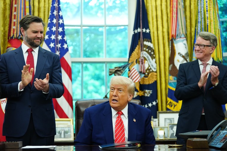 Pakistan i Indija pristali na trenutačni i potpuni prekid vatre. Prvi objavio Trump