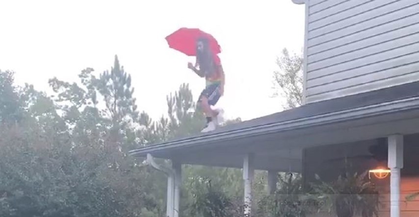 VIDEO Glupan skočio s krova pa slomio nogu: "Skačem s krova poput Marry Poppins"