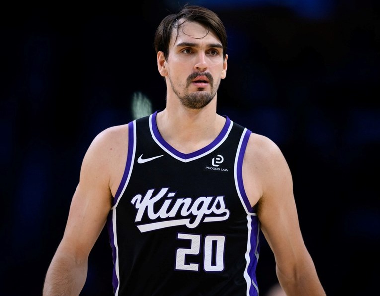 Dario Šarić ostao bez kluba