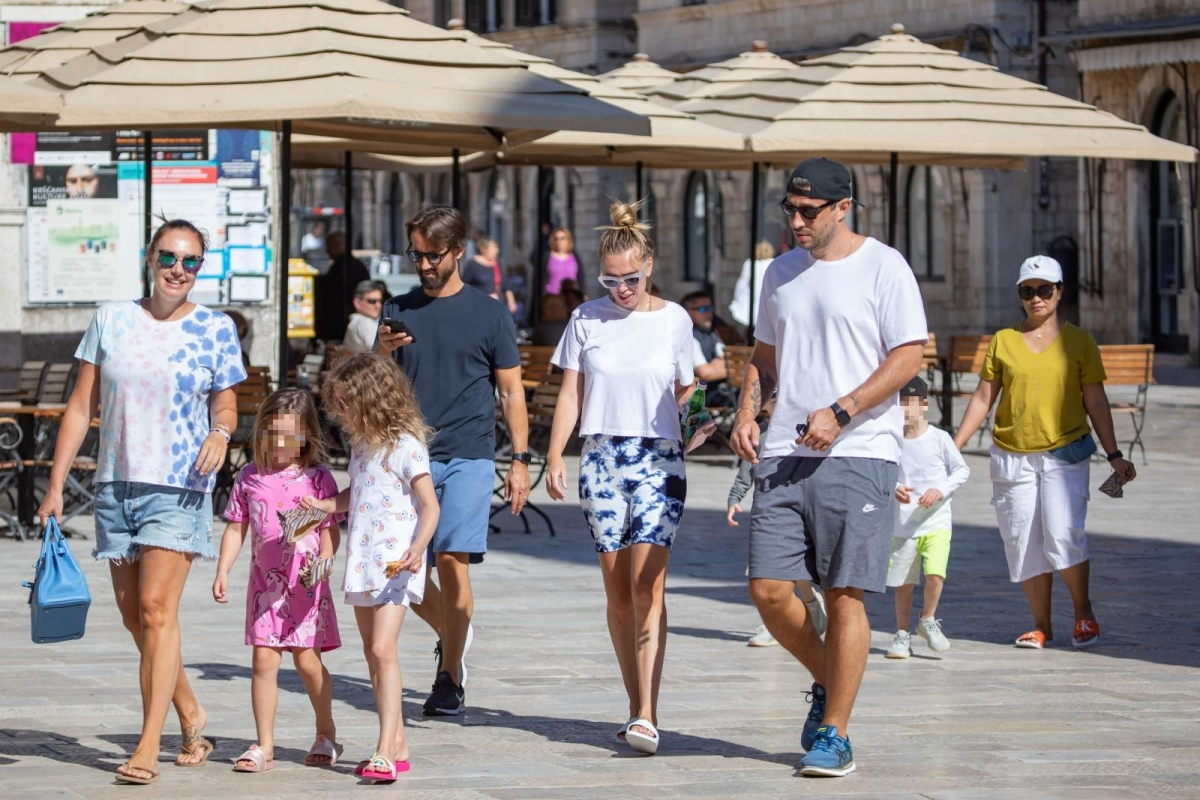 Tamara Ecclestone šetala Dubrovnikom s više od 40.000 kuna u rukama