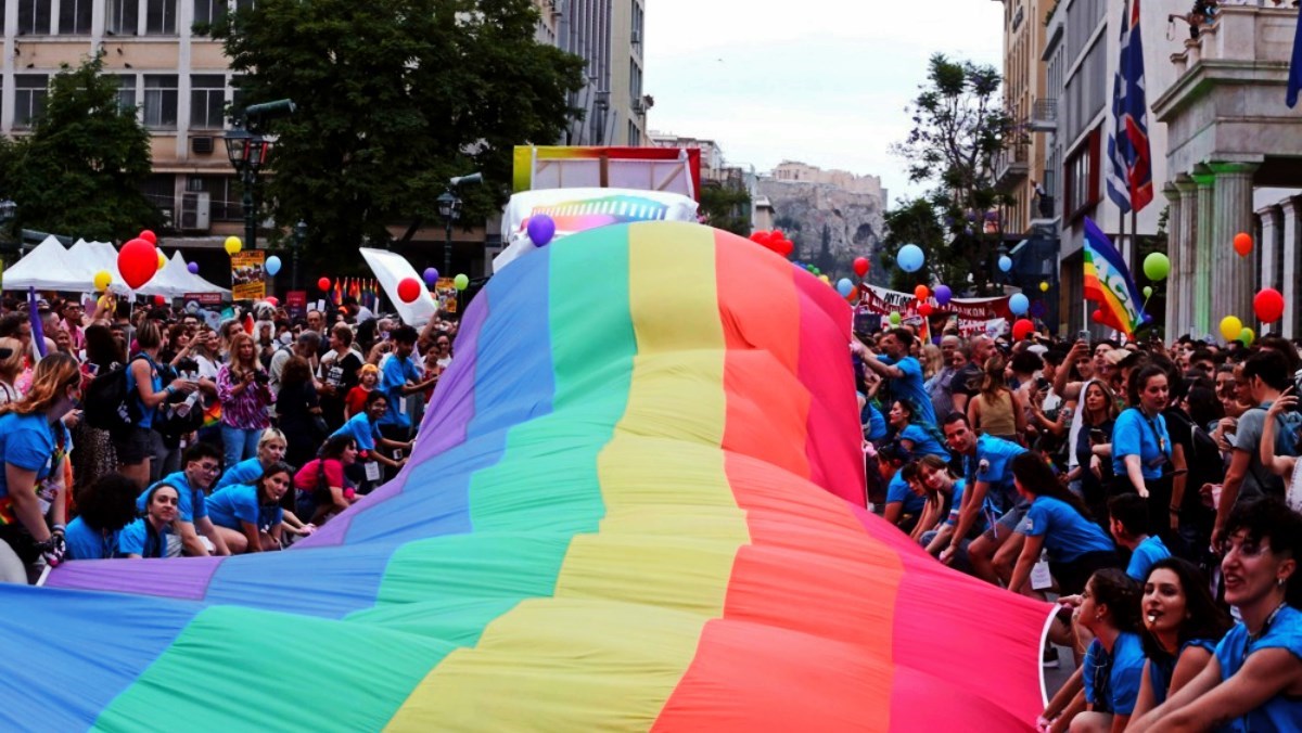 Grčka legalizirala istospolne brakove