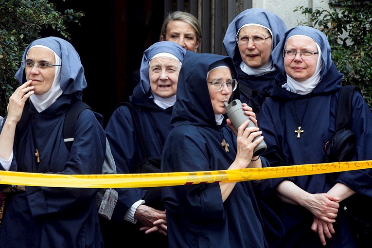 Žene u crkvi: Papa Lav XIV. nije protiv ženskog đakonata, ali uz ograničenja