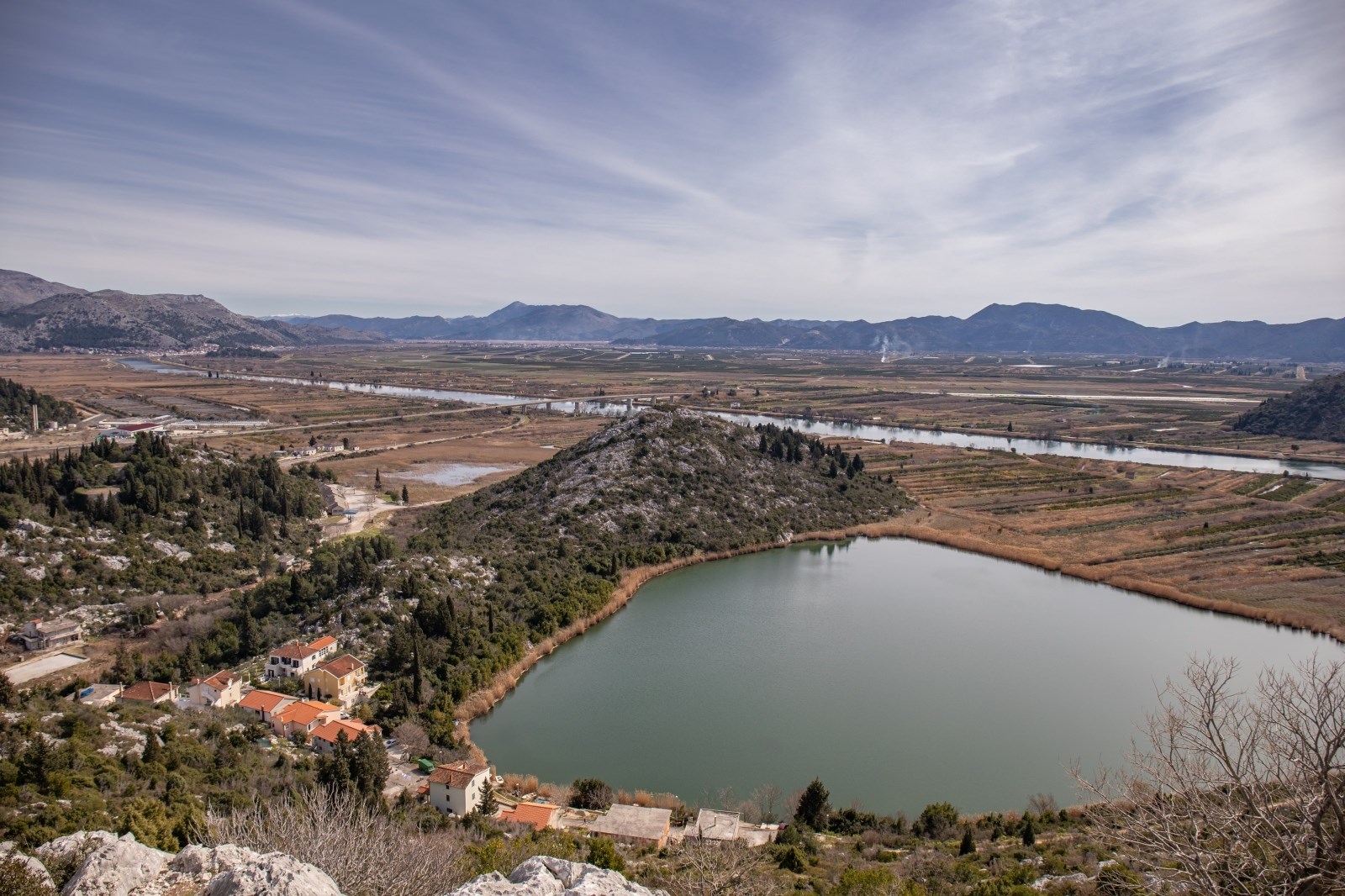 U Rogotinu umro muškarac. Policija kaže da je pao i udario glavom
