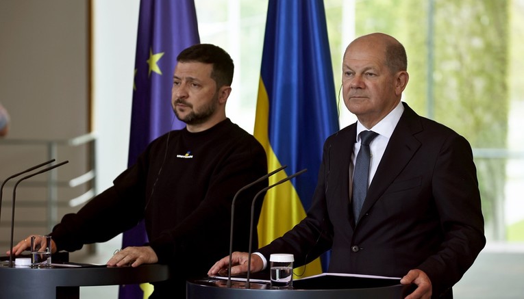 Bloomberg: Njemačka namjerava udvostručiti vojnu pomoć Ukrajini