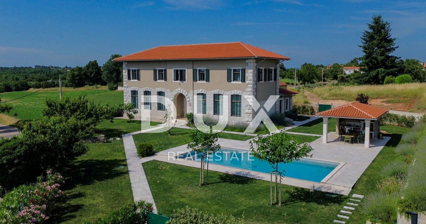 Vila blizu Poreča prodaje se za 1.690.000 eura, u povijesti je bila osnovna škola