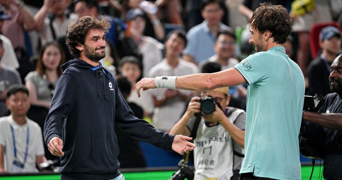 Nevjerojatna teniska priča. Izbacio je Đokovića, a u finalu igra protiv prvog rođaka