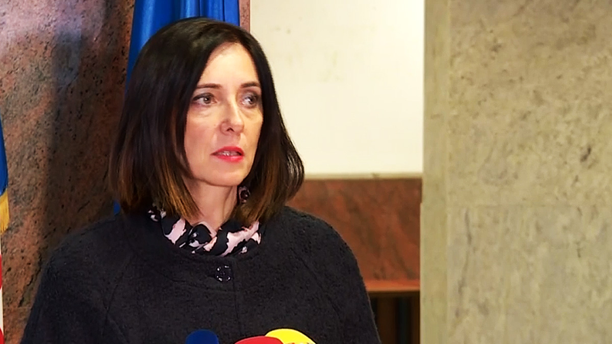 Divjak: Molila sam sindikate da ne ugrožavaju maturante. Odbili su me