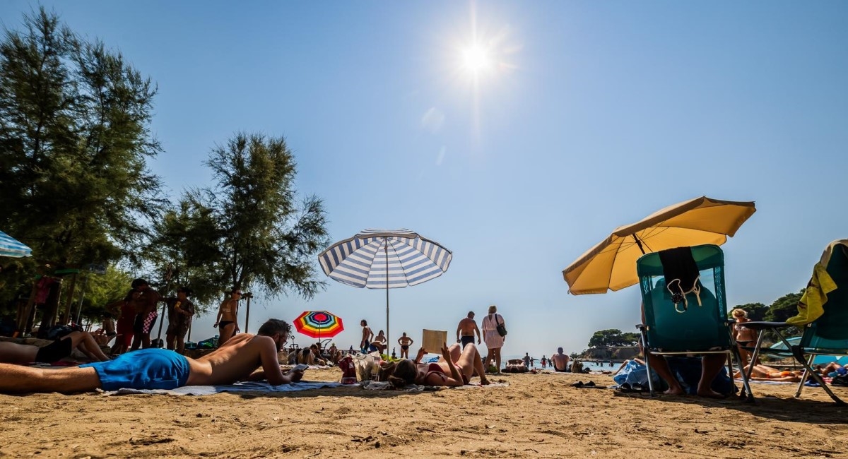 U Splitu i Dubrovniku tijekom noći bilo 27 stupnjeva, najtoplije bilo u Senju