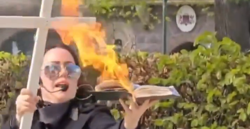 VIDEO Žena u Švedskoj spalila Kuran, nosila je križ. Spaljena i palestinska zastava